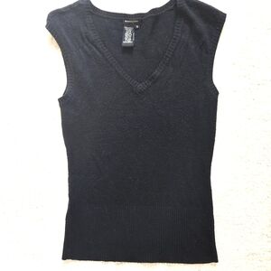 BCBGMaxAzria Black Sleeveless V Neck Top